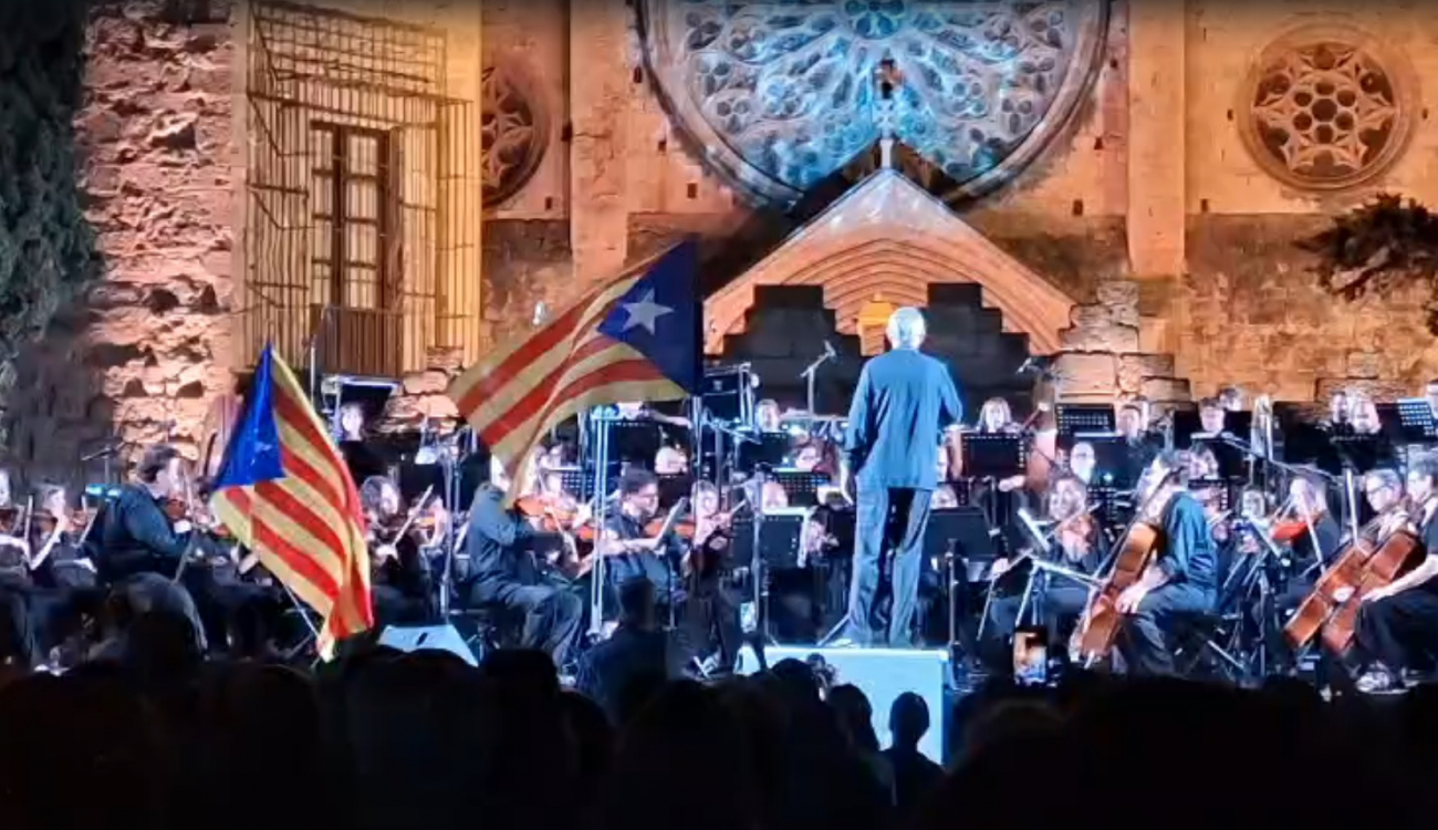 Quan la política envaeix la cultura